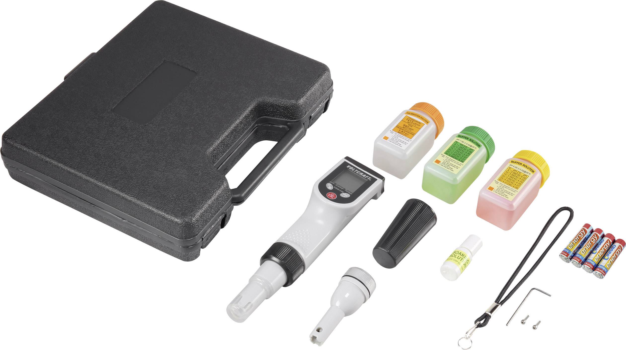 Ensemble de test d'alcoolémie portable avec différents accessoires, comprenant des piles, des embouts buccaux, des lingettes de nettoyage et un étui de transport.