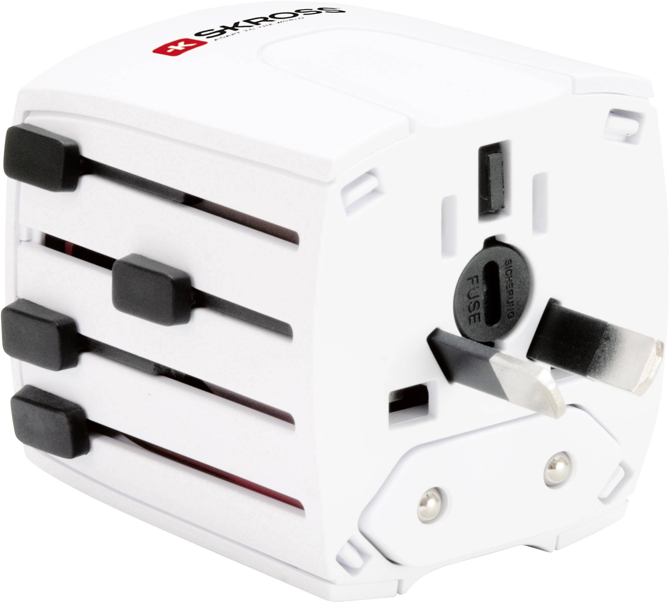 Adaptateur de voyage en blanc avec plusieurs fiches rétractables pour différents formats de prises électriques. Adapté aux voyages internationaux.