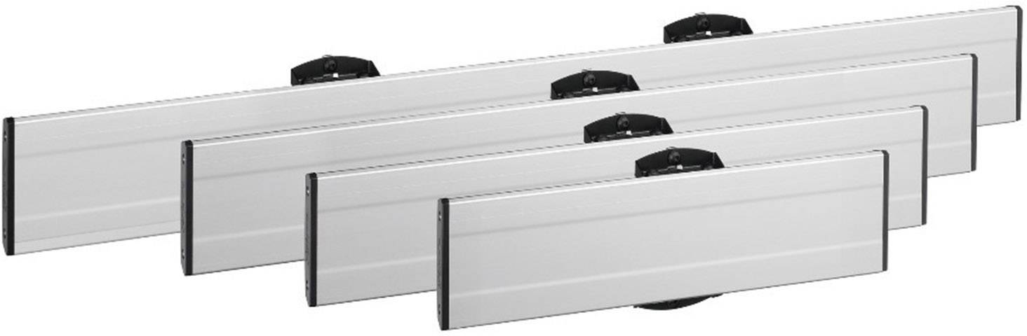 Plusieurs plaques de direction en argent empilées les unes derrière les autres de différentes tailles ; utilisées pour l'alignement et le maintien des volants automobiles.