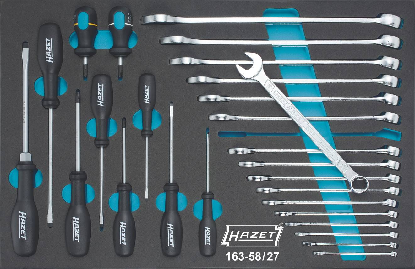 Ensemble de tournevis et de clés à fourche de différentes tailles, organisés dans un étui noir et bleu.