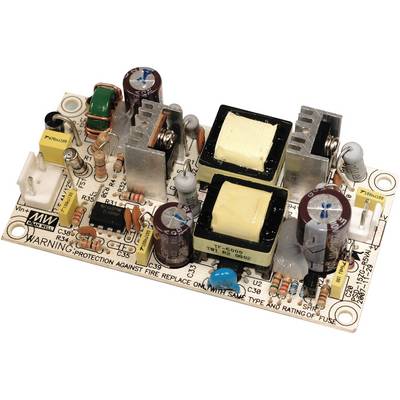 Une carte de circuit imprimé avec différents composants tels que des transformateurs, des condensateurs et des résistances sur un fond blanc.
