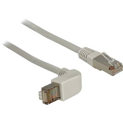Un câble Ethernet gris avec une fiche coudée et une fiche droite, adapté aux connexions réseau.
