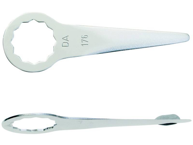 Deux clés osseuses argentées, l'une posée latéralement, l'autre horizontalement, portant l'inscription « DA 176 ». Utilisées en chirurgie maxillo-faciale.