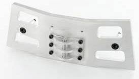 Une pièce métallique argentée, rectangulaire, présentant deux grandes ouvertures et plusieurs plus petites, probablement un support ou un élément de fixation.