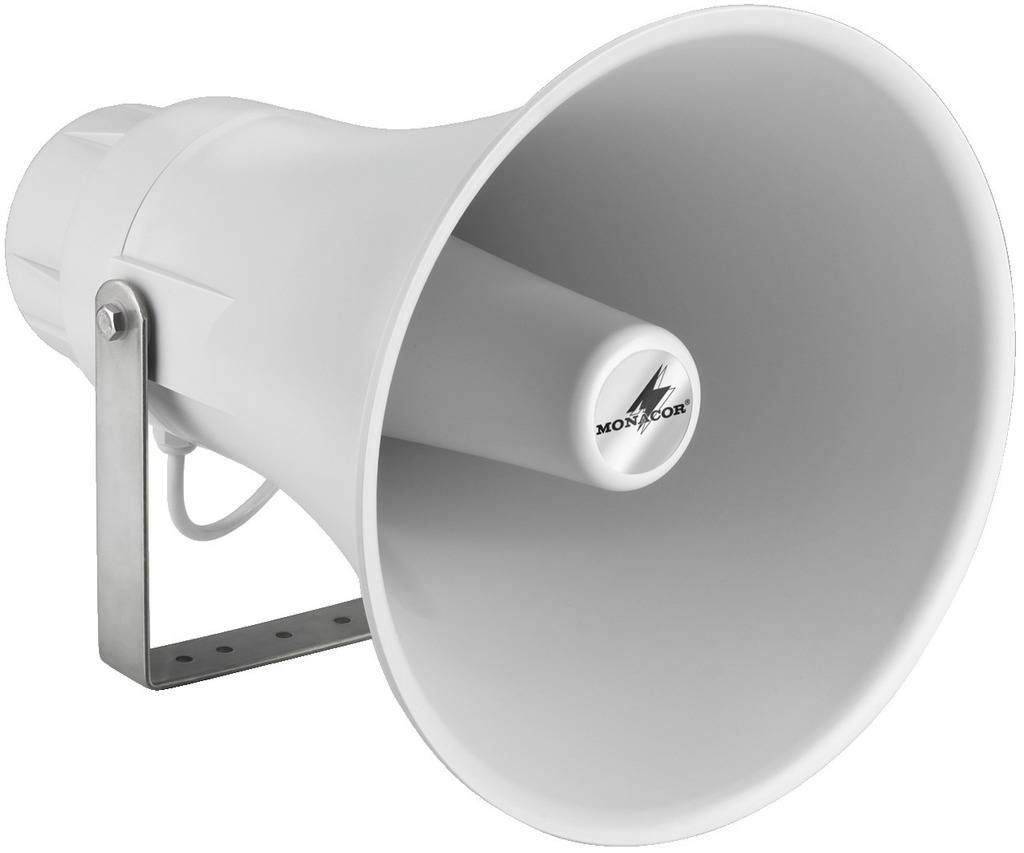 Haut-parleurs pavillonnaires blancs avec support métallique, adaptés aux annonces publiques ou aux systèmes d'alarme.