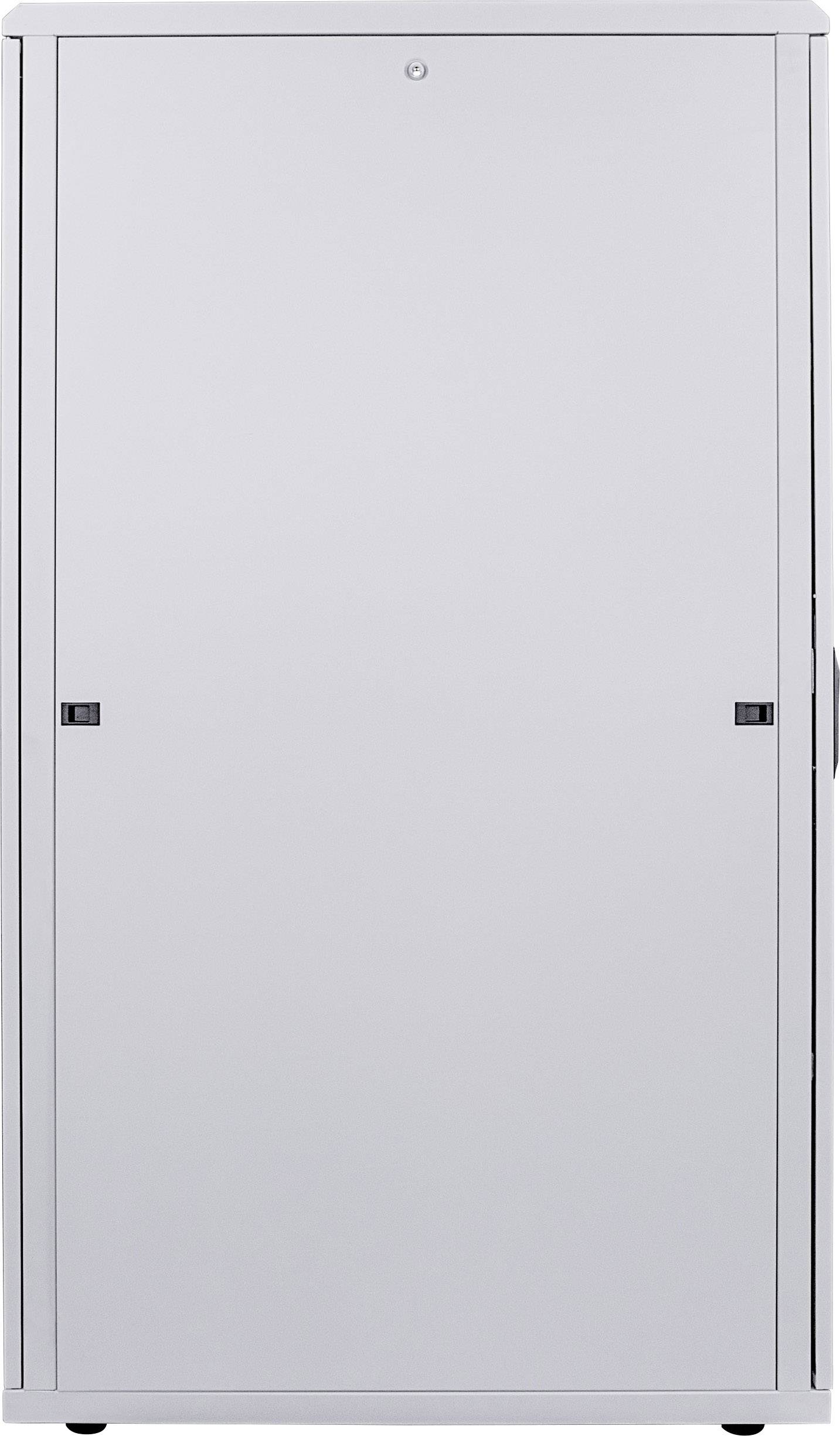 Un placard gris fermé, isolé.