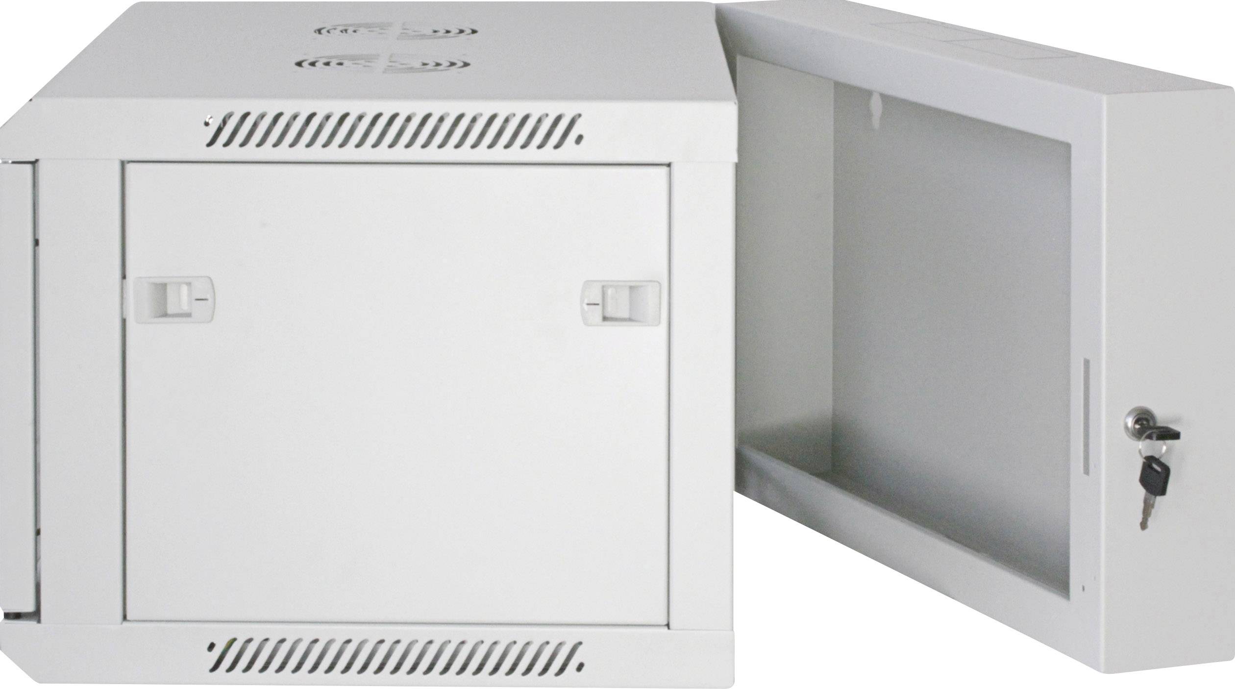 Deux armoires réseau blanches, l'une fermée, l'autre ouverte avec un cadenas et une clé visibles, adaptées pour l'équipement informatique.