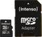 Une carte microSD 'Intenso' noire d'une capacité de 32 Go et son adaptateur sont présentés.