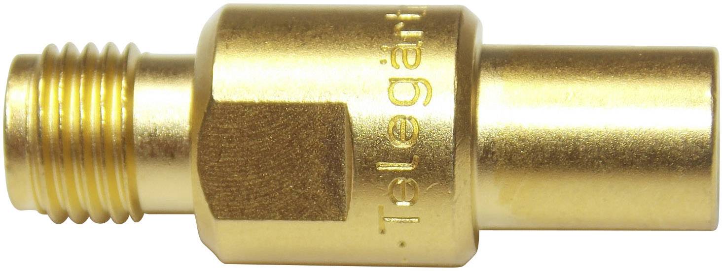 Adaptateur doré fileté portant l'inscription 'Telegärtner'.