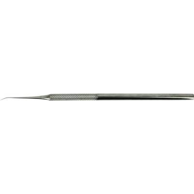 Gros plan sur une plume d'encre argentée d'un stylo-plume.