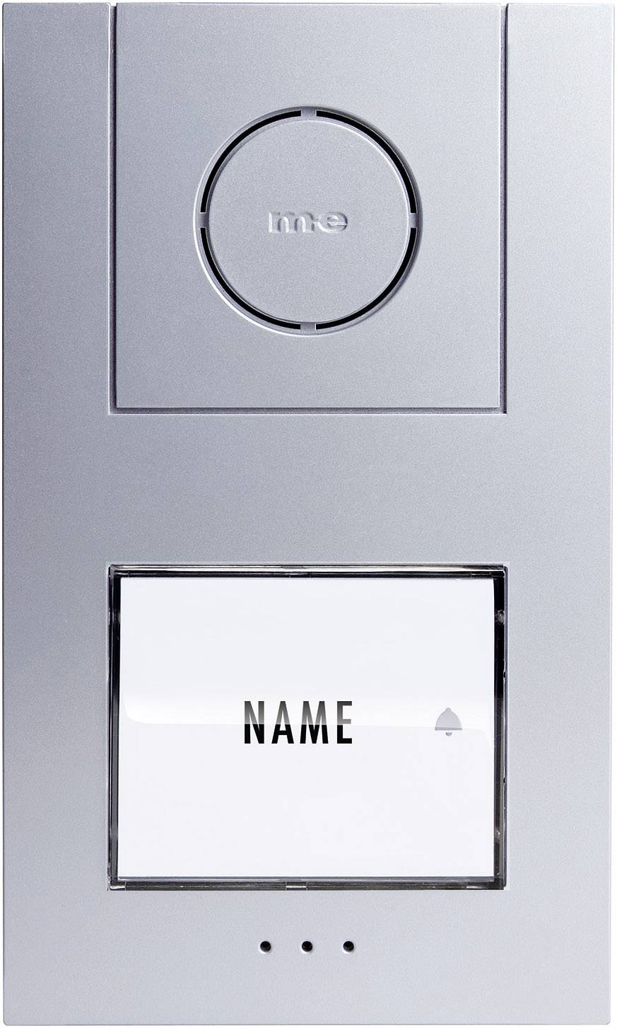 Interphone avec bouton d'appel en haut et plaque nominative en bas. Cadre rectangulaire large, de couleur argent.