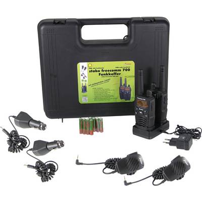Coffret radio noir avec deux radios, chargeurs et batteries. L'étiquette d'emballage indique 'stab freecomm 700 Funkkoffer'.