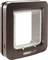 Une chatière marron de SureFlap avec passage transparent, adaptée aux animaux de compagnie, pour installation dans des portes ou des murs.