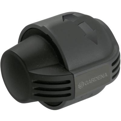 Prévention anti-retour Gardena noir, avec une flèche unilatérale indiquant le sens d'écoulement de l'eau. Essentiel pour les systèmes d'irrigation de jardin.