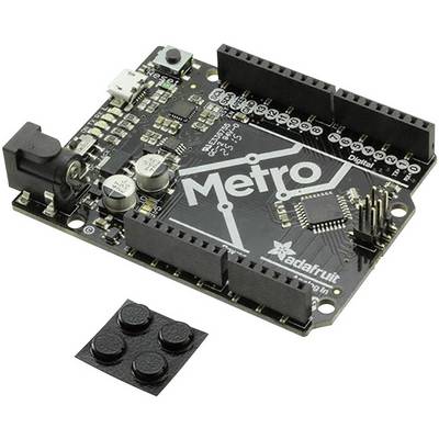 Une carte électronique nommée 'Metro' de Adafruit avec différentes connexions et composants, utilisée pour des projets de programmation et d'électronique.