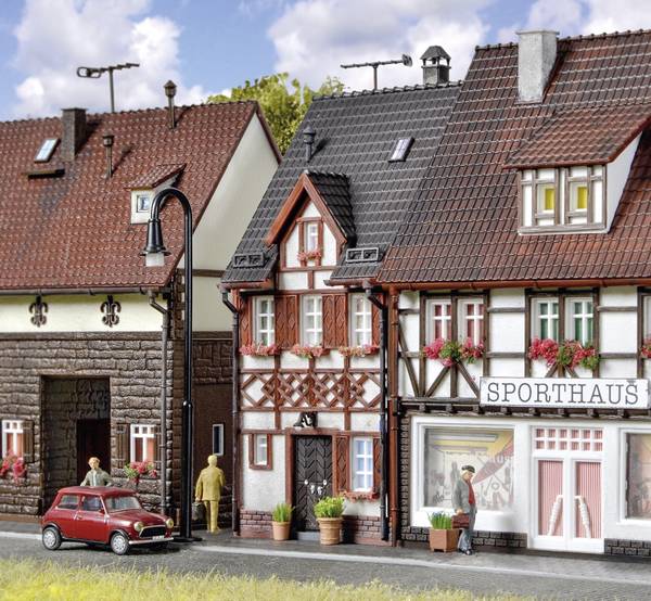 Vollmer 43673 H0 Maison à colombages Bahnhofstraße 17