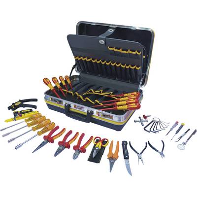 Une boîte à outils ouverte contenant divers outils manuels, dont des tournevis, des pinces et des outils de coupe, posée sur une table.