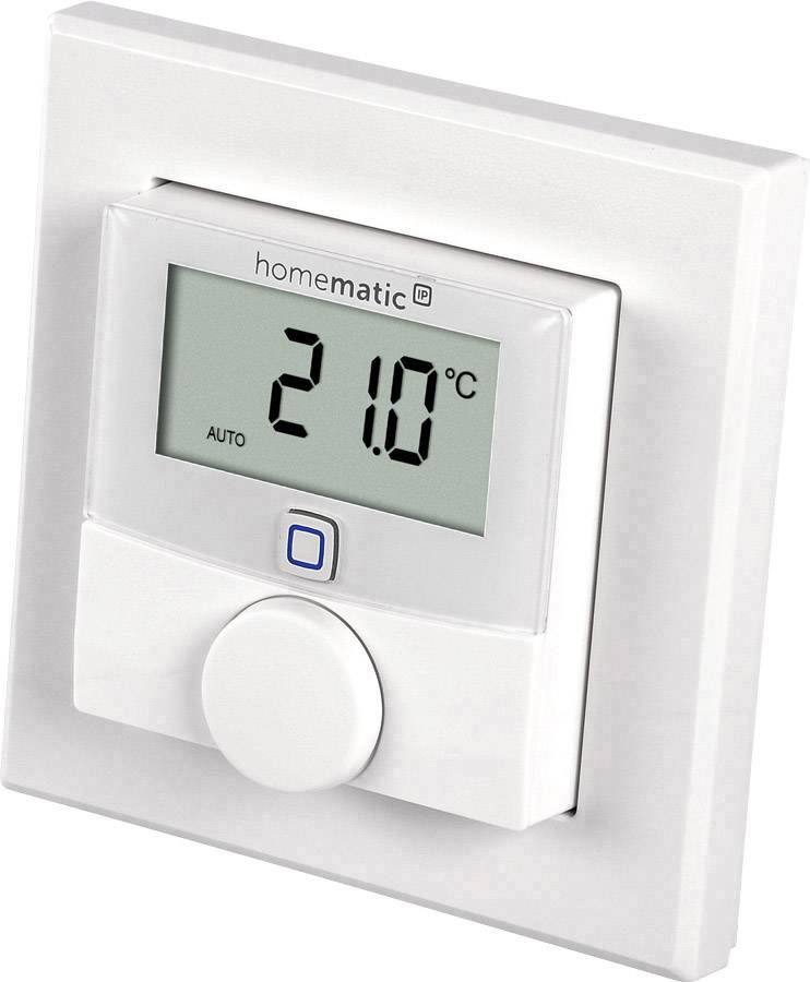 Un thermostat mural numérique affiche une température de 21,0 degrés Celsius.