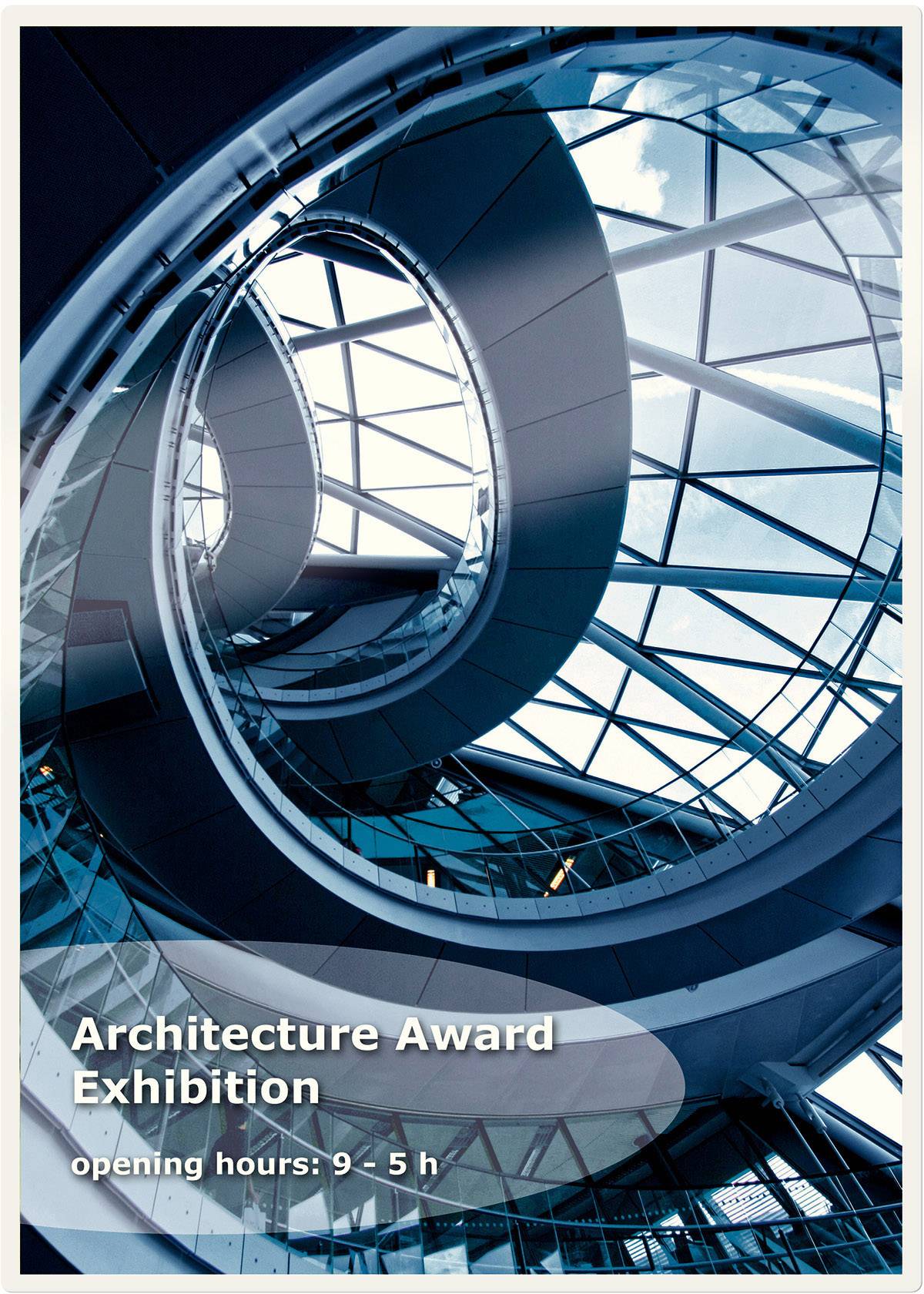 Remise d'un prix d'architecture. Vue sur un escalier hélicoïdal moderne avec verrière. Heures d'ouverture : 9h à 17h.