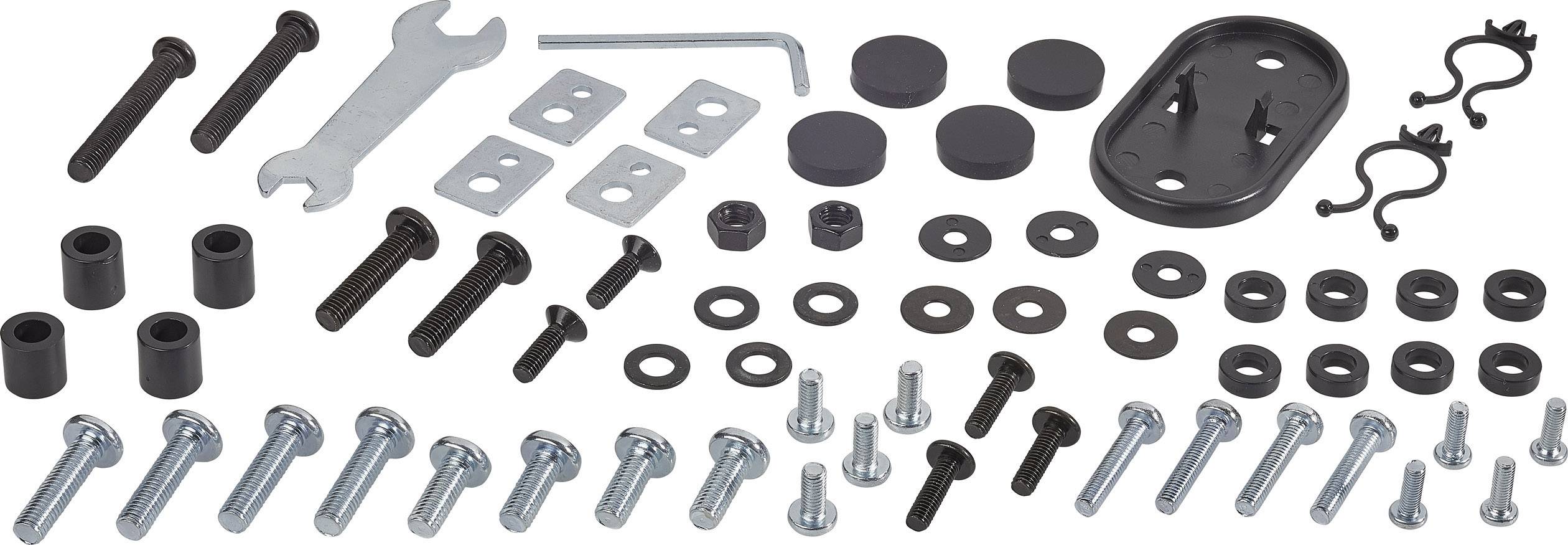 Différentes pièces métalliques et en plastique sont disposées sur une surface blanche. On y trouve des vis, des écrous, des rondelles et des pièces d'outillage.