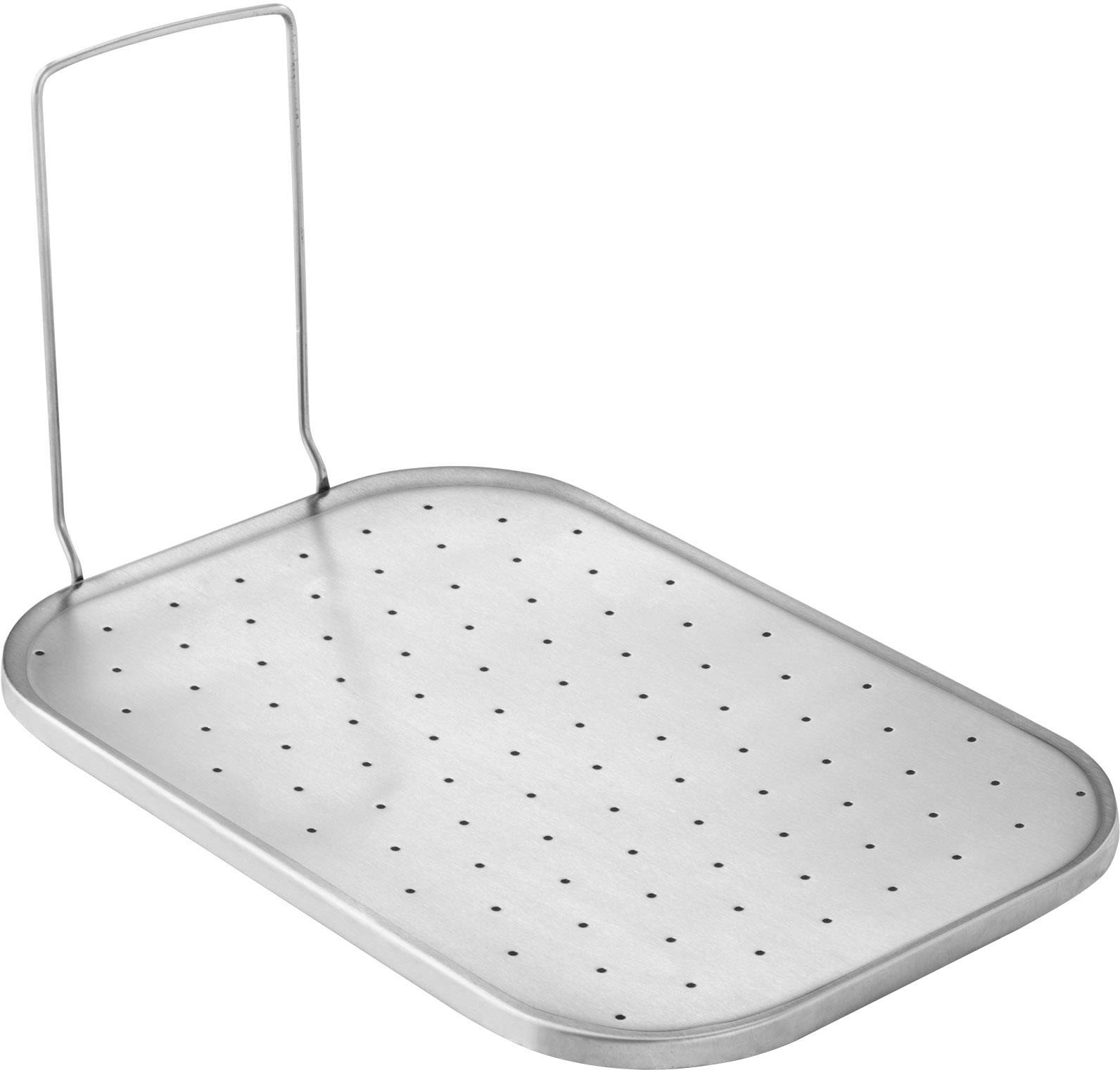 Un plateau rectangulaire en métal avec de petits trous et une poignée verticale sur un côté, utilisé pour égoutter les ustensiles de cuisine.