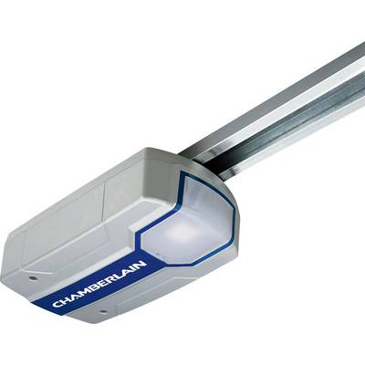 Un ouvre-porte de garage électrique Chamberlain avec guidage sur rail pour montage au plafond.