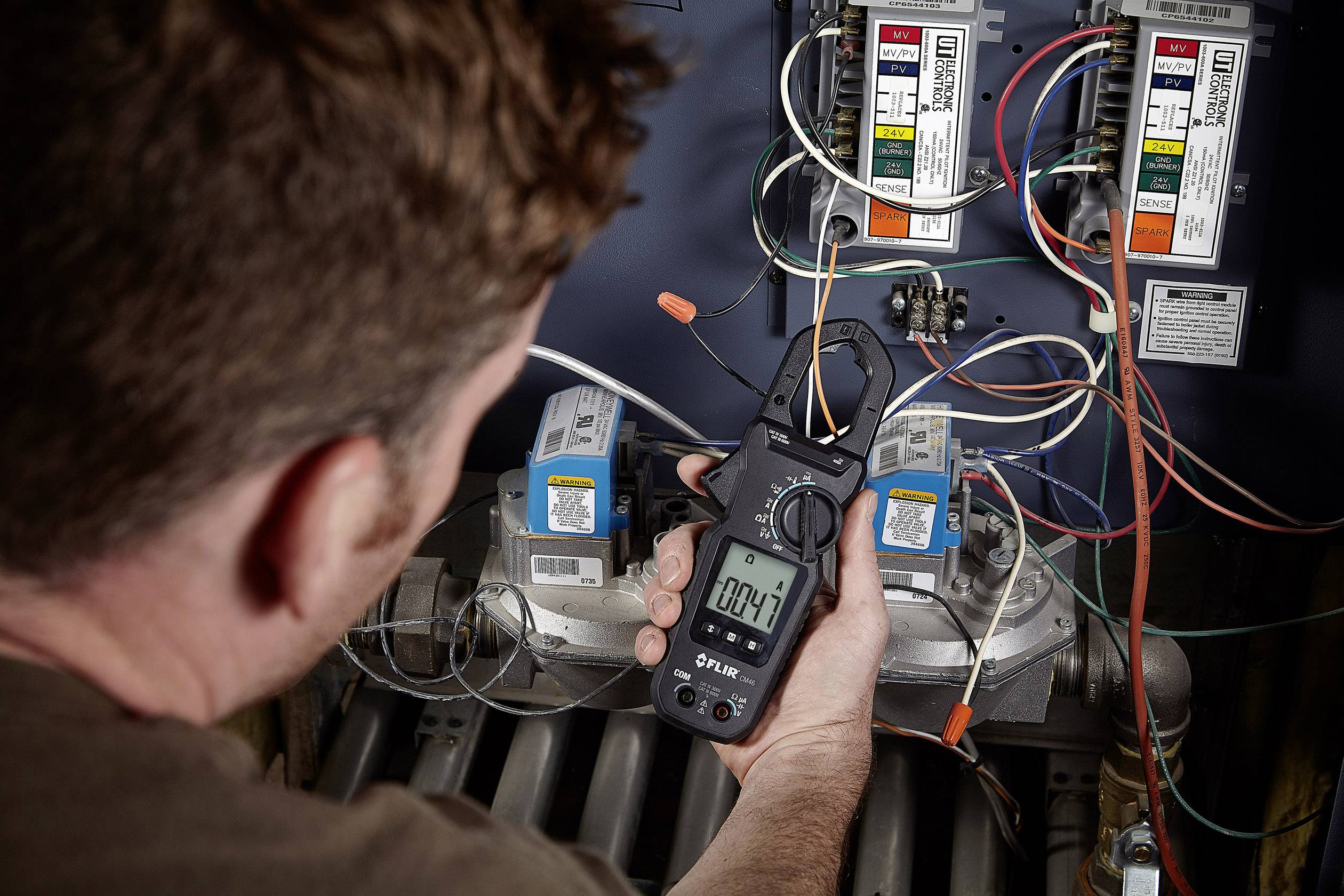 FLIR CM46 Pince ampèremétrique numérique CAT IV 300 V, CAT III 600 V Affichage (nombre de points): 6000-7