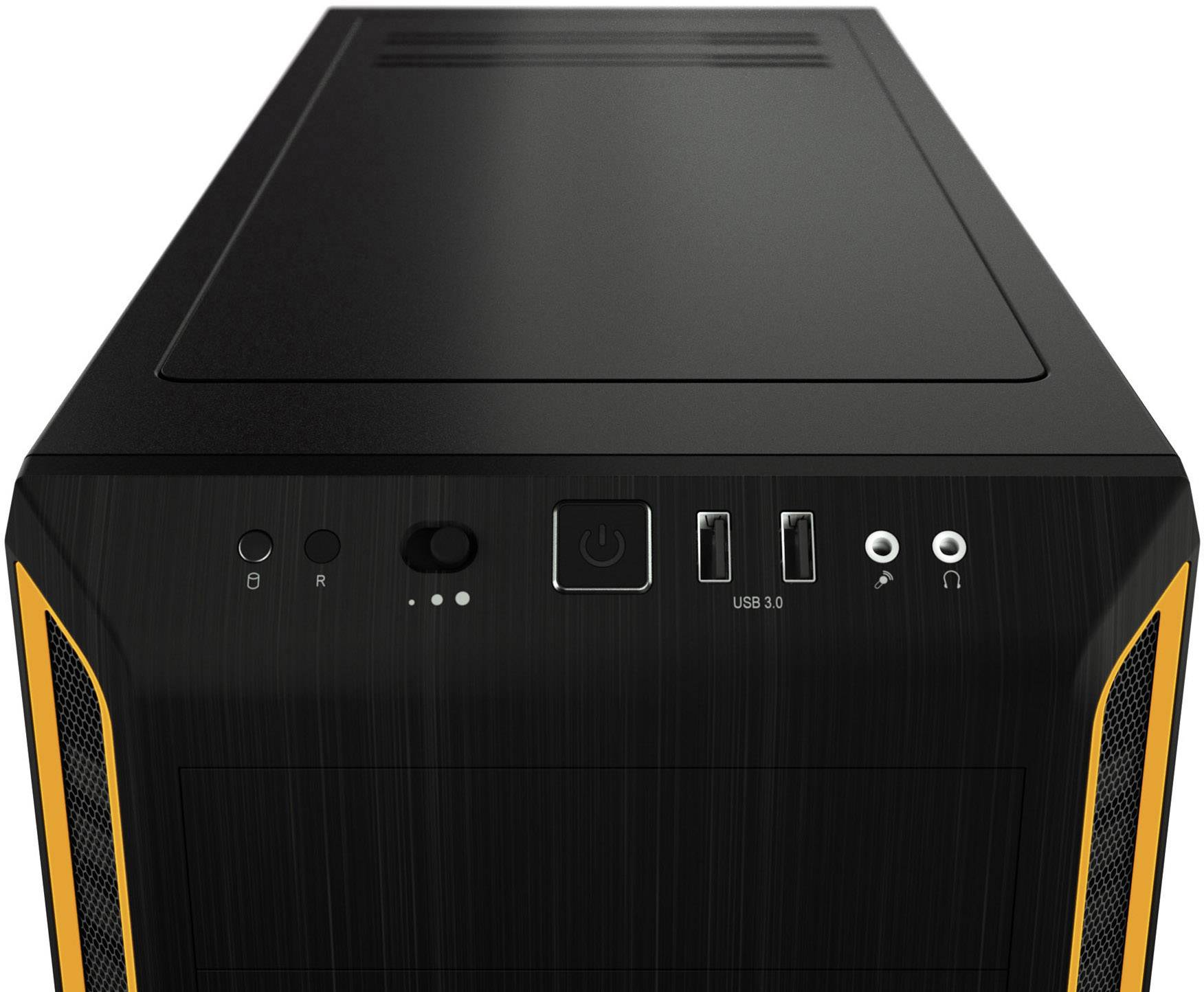 Un boîtier d'ordinateur noir avec une barre de connexion en haut ; comprenant des ports USB, des prises audio et un bouton d'alimentation ; avec des accents orange sur les côtés.