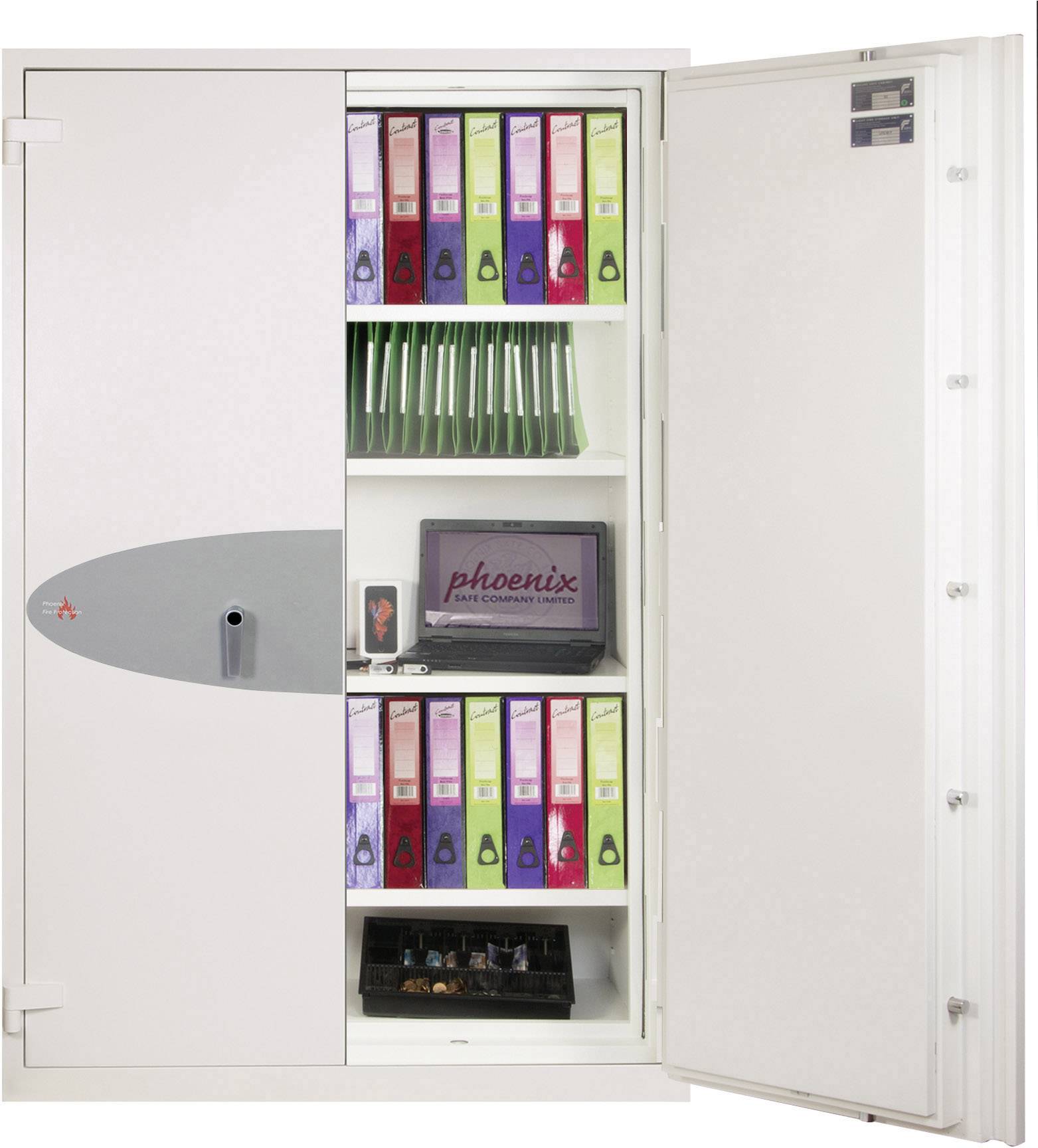 Une armoire à dossiers ouverte avec des classeurs sur plusieurs étagères et un petit plateau au centre. La porte de l'armoire est ouverte sur le côté.