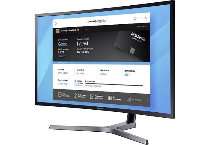 Un écran d'ordinateur affiche l'interface utilisateur du programme 'Samsung Magician' qui indique le statut d'un SSD comme étant 'Bon'.