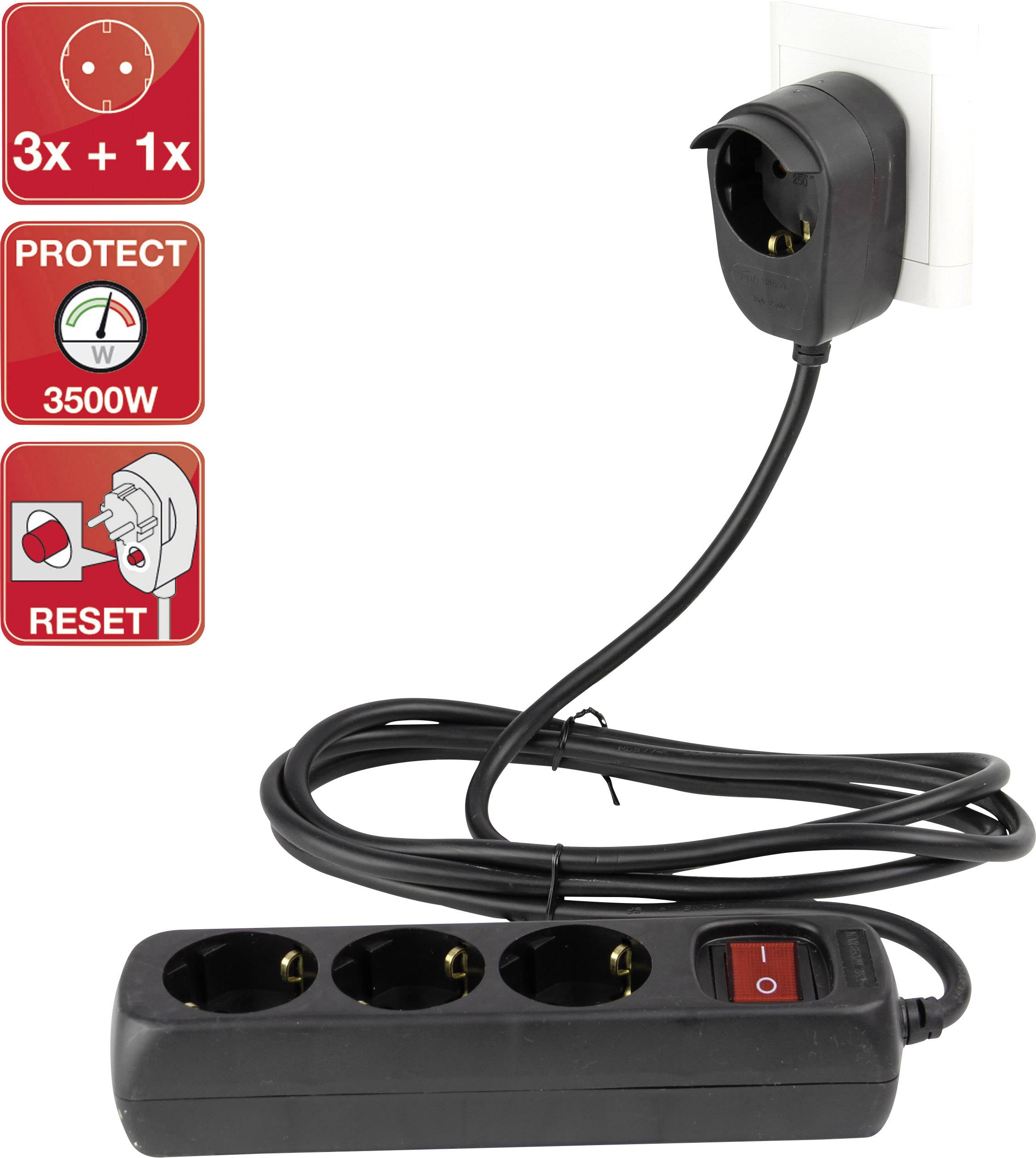 Une barrette multiprises noire est branchée au mur. La barrette dispose d'interrupteurs et d'une protection contre les surintensités, avec une puissance maximale de 3500W.