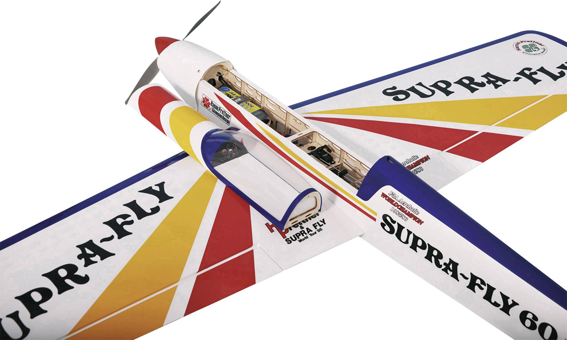 Un avion-modèle aux couleurs vives est posé sur un fond blanc. Sur les ailes, on peut lire « SUPRA-FLY ».