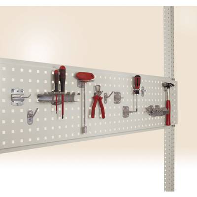 'Mur à outils avec crochets et supports ; contient tournevis, pince et marteau.'