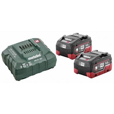 Chargeur de batterie et deux batteries, marque Metabo. Chargeur avec boîtier vert, batteries noir et rouge, chacune d'une capacité de 5,5 Ah.