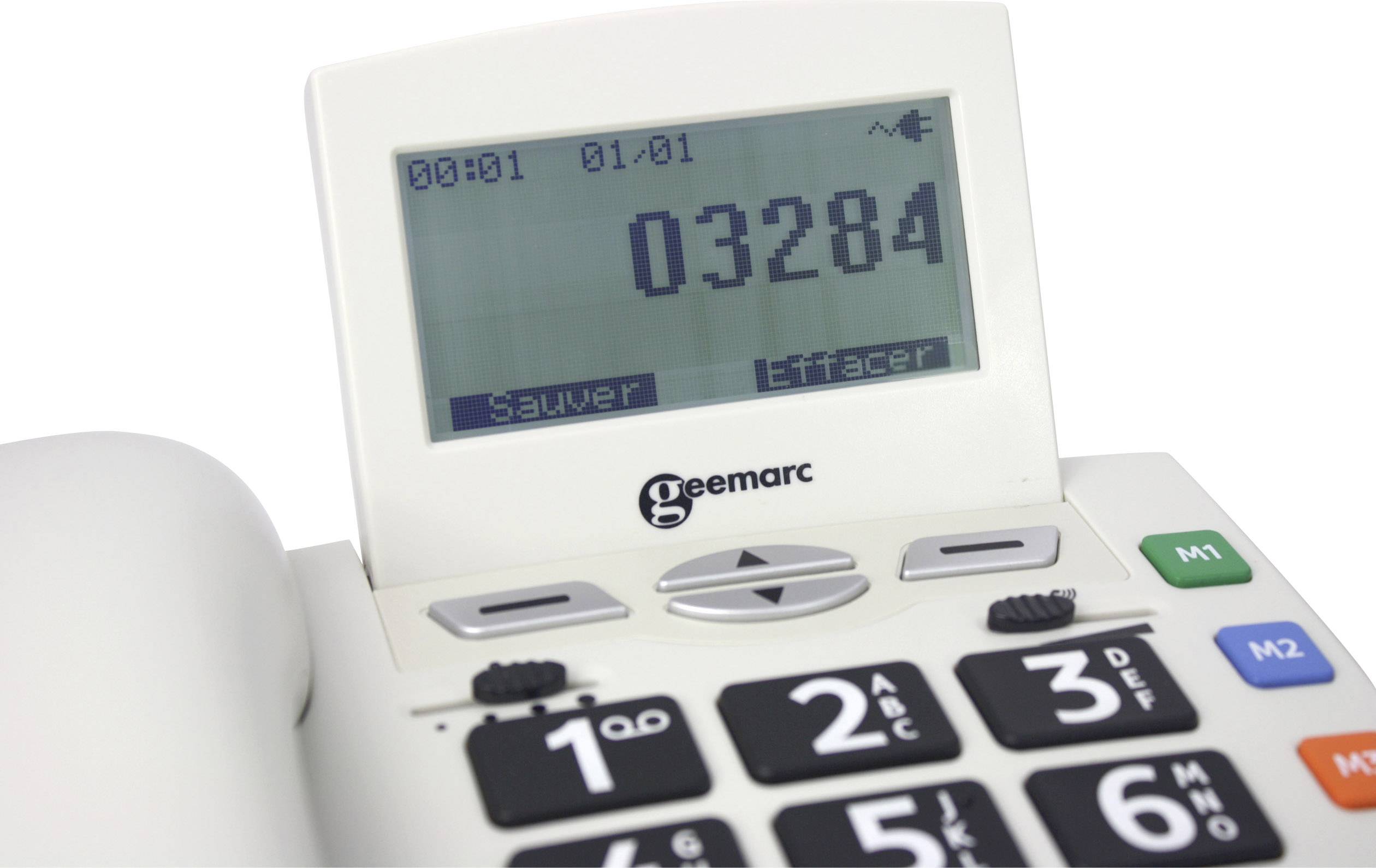 Téléphone avec grand écran et touches, affichant le numéro '03284'. Touches pour enregistrer et effacer. Adapté aux personnes malvoyantes.