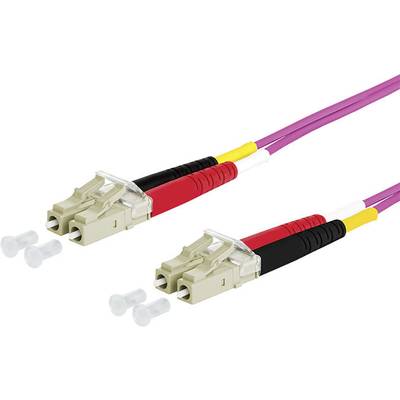 Deux câbles de raccordement à fibre optique munis de connecteurs LC et de gaines de couleur rouge et jaune sur un fond blanc.