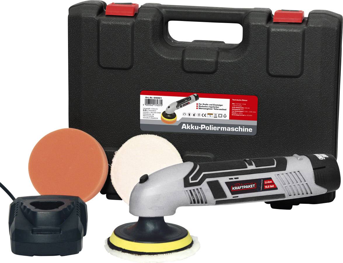 Machine à polir à batterie avec chargeur et tampons de polissage devant un coffret en plastique. Idéal pour l'entretien automobile et le polissage de surfaces.