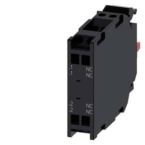 Un contacteur électrique noir portant les étiquettes '.1 NC', '.2 NC' sur sa façade, sert à commander des circuits électriques.