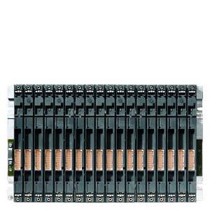 Vingt composants électroniques noirs, identiques, disposés verticalement côte à côte dans un cadre métallique.