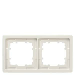 Plaque de finition blanche à double cadre pour deux interrupteurs ou prises électriques, design rectangulaire et épuré.