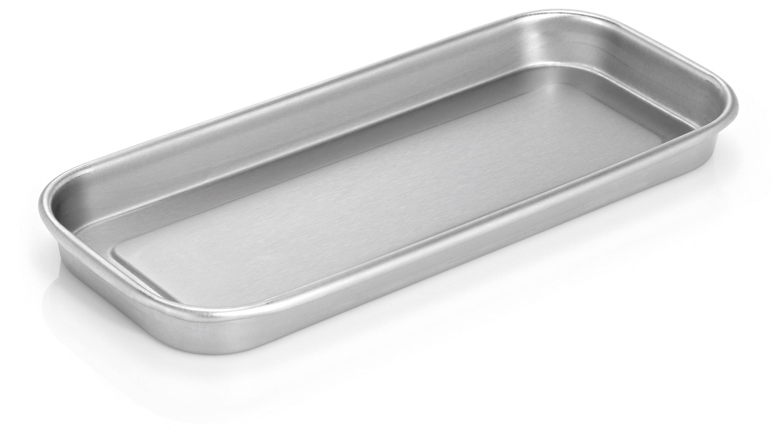 Plateau rectangulaire en argent avec des bords bas, idéal pour servir ou présenter des aliments.
