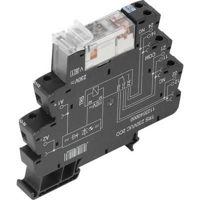 Relais de commutation sur rail DIN avec étiquettes de configuration électrique, sous tension, pour commandes industrielles.