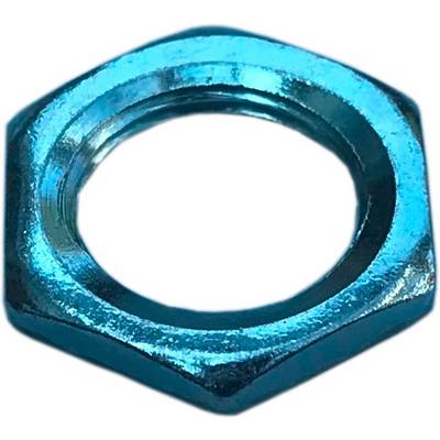 Une écrou hexagonal en métal en gros plan, avec un reflet bleuté.