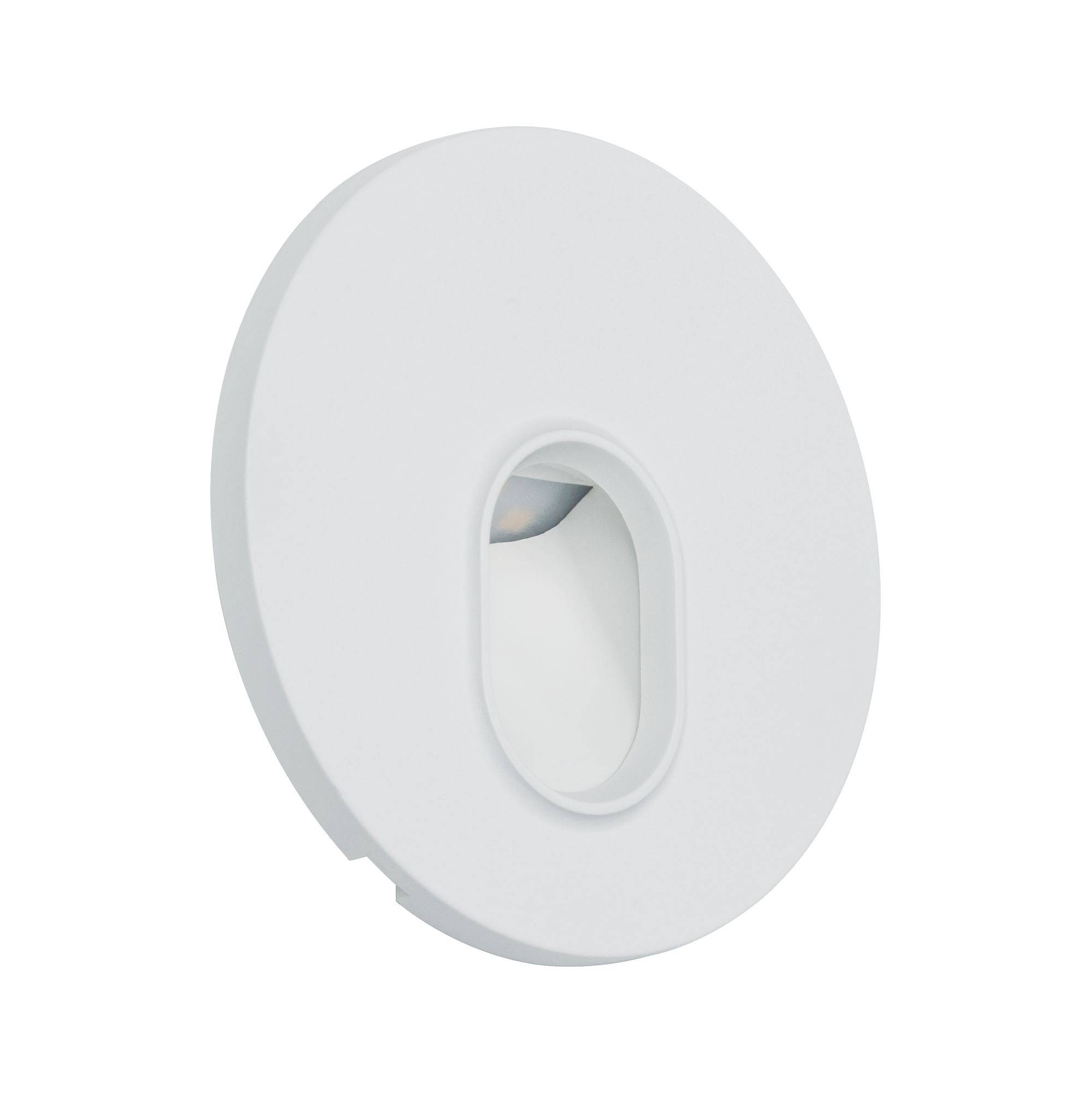 Un luminaire encastré mural blanc, rond, avec une découpe lumineuse ovale au centre, conçu pour l'éclairage indirect des espaces intérieurs.