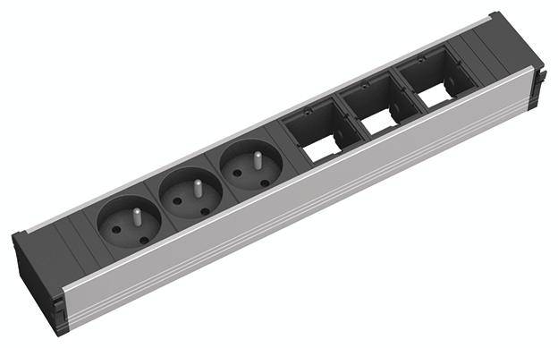 Une barrette multiprises argentée avec deux prises électriques et quatre emplacements rectangulaires vides.
