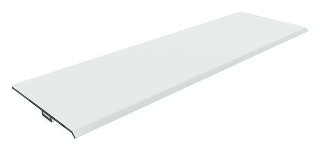 Un seuil de porte rectangulaire, plat, blanc, sans détails ou motifs visibles.