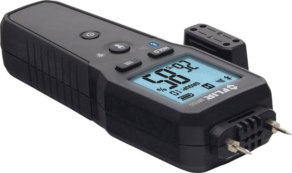 Un dispositif numérique de mesure de l'humidité avec un boîtier noir affiche une valeur de 58% sur son écran. Il dispose de pointes de mesure à l'avant.