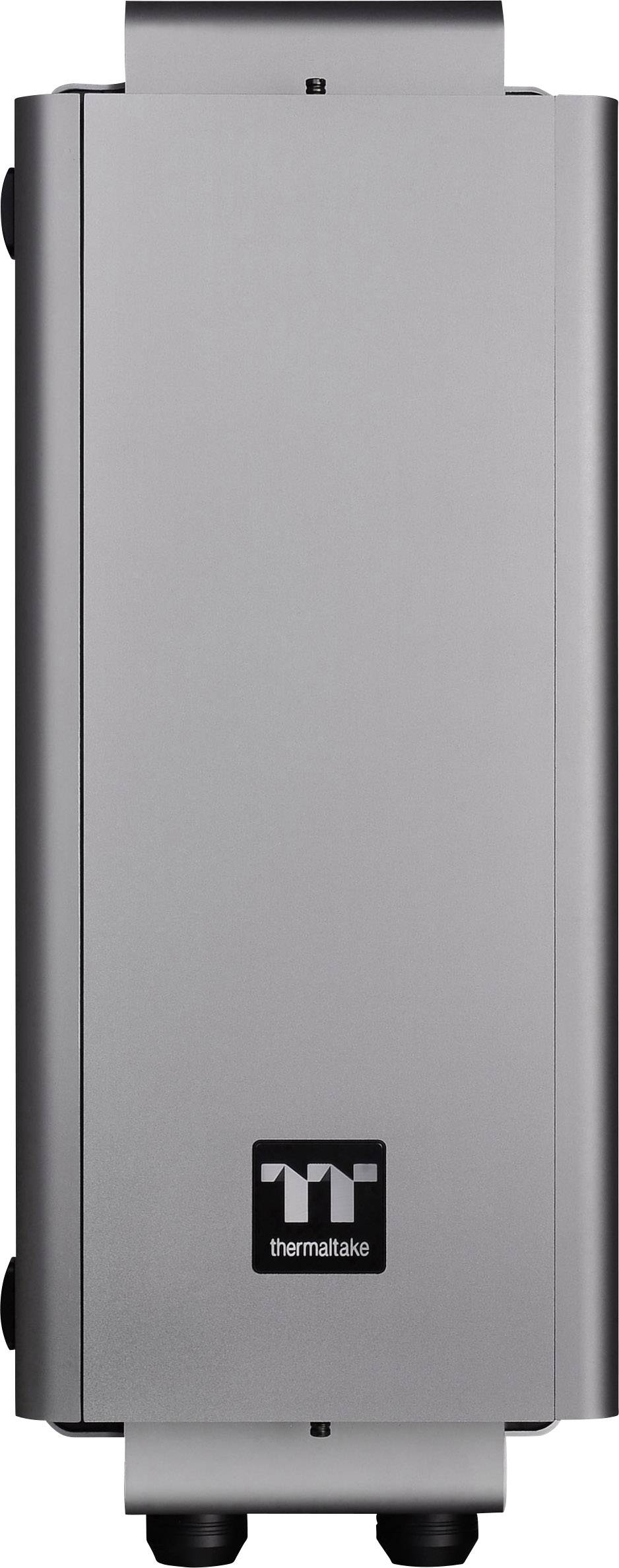 Un boîtier d'ordinateur argenté de Thermaltake, de forme rectangulaire et au design moderne, avec le logo visible en bas.