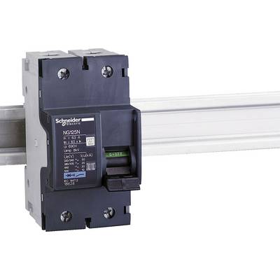 Disjoncteur Schneider Electric NG125N, monté sur un rail DIN ; affichant la position du commutateur et les spécifications techniques.