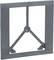 Cadre en plastique gris structuré de forme rectangulaire avec des entretoises stabilisatrices ; pouvant être utilisé comme couvercle ou encadrement.